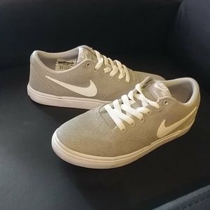 Women's Nike SB
